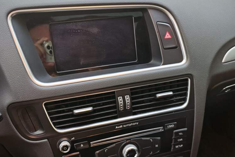 Used Audi Q5 2016 40 TFSI Technology Edition Interior 2