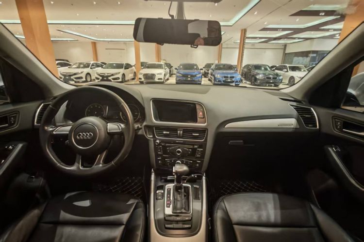 Used Audi Q5 2016 40 TFSI Trendy Edition Interior 2