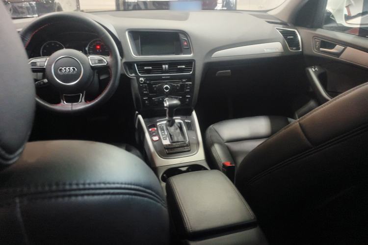Used Audi Q5 2016 40 TFSI Trendy Edition Interior 2
