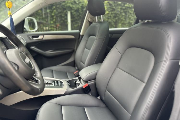 Used Audi Q5 2016 40 TFSI Trendy Edition Interior 2