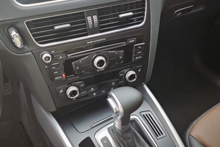 Used Audi Q5 2016 40 TFSI Technology Edition Interior 3