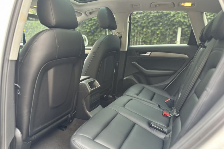 Used Audi Q5 2016 40 TFSI Trendy Edition Interior 3