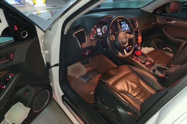 Used Audi Q5 2016 40 TFSI Comfort Model Interior 3