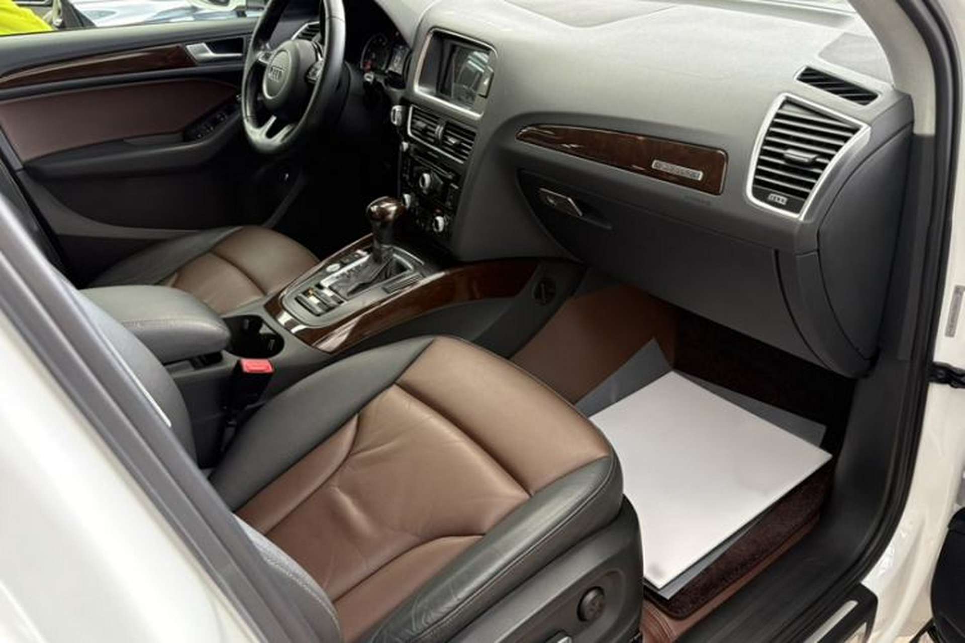 Used Audi Q5 2016 40 TFSI Technology Edition Interior 4
