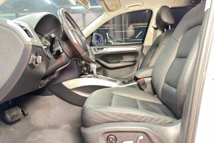 Used Audi Q5 2016 40 TFSI Trendy Edition Interior 6