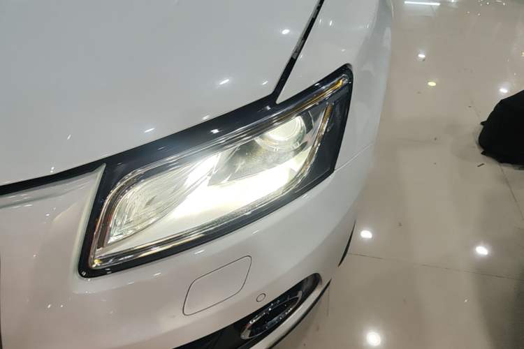 Used Audi Q5 2016 40 TFSI Comfort Model Left Front Headlight