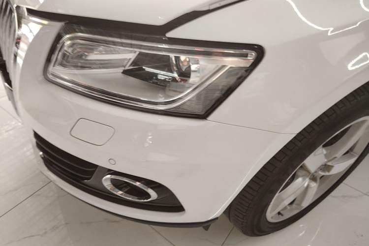 Used Audi Q5 2016 40 TFSI Technology Edition Left Front Headlight