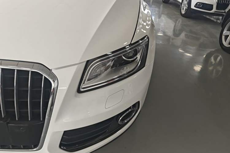 Used Audi Q5 2016 40 TFSI Comfort Model Left Front Headlight