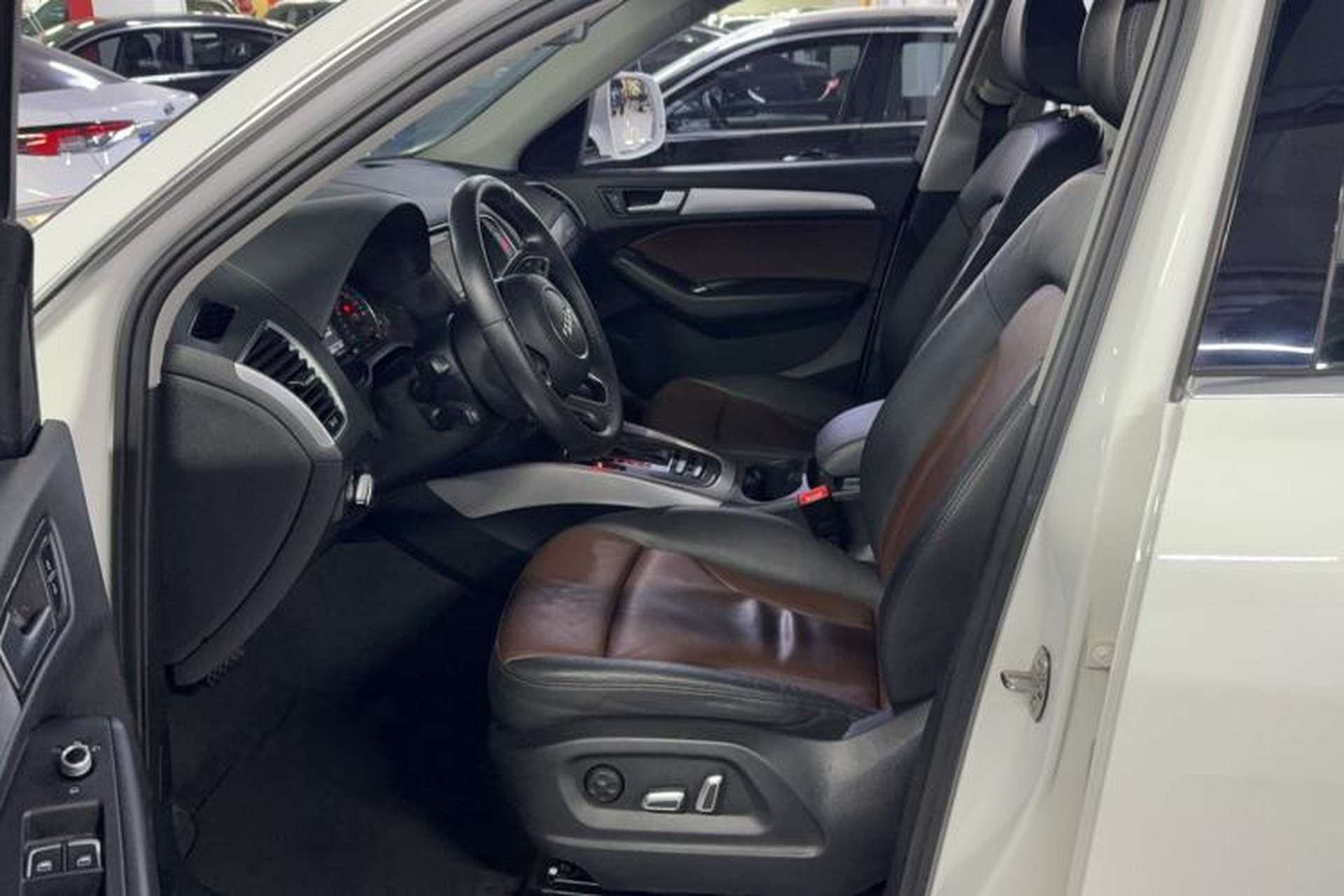 Used Audi Q5 2016 40 TFSI Technology Edition Left Front Seat