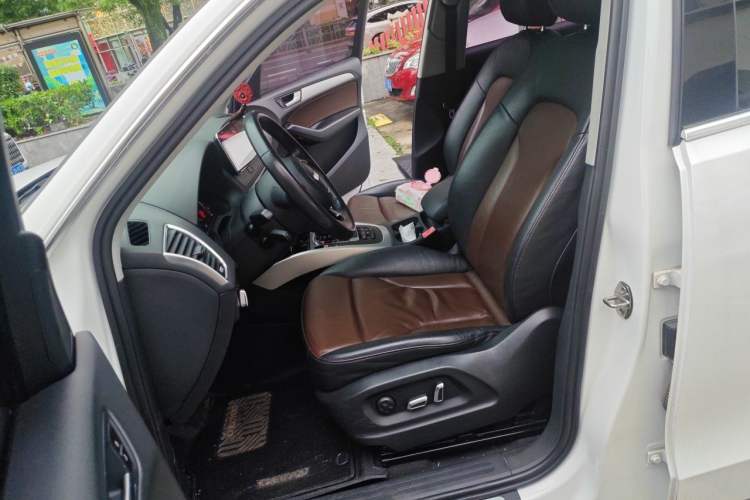 Used Audi Q5 2016 40 TFSI Technology Edition Left Front Seat