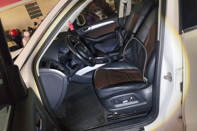 Used Audi Q5 2016 40 TFSI Technology Edition Left Front Seat