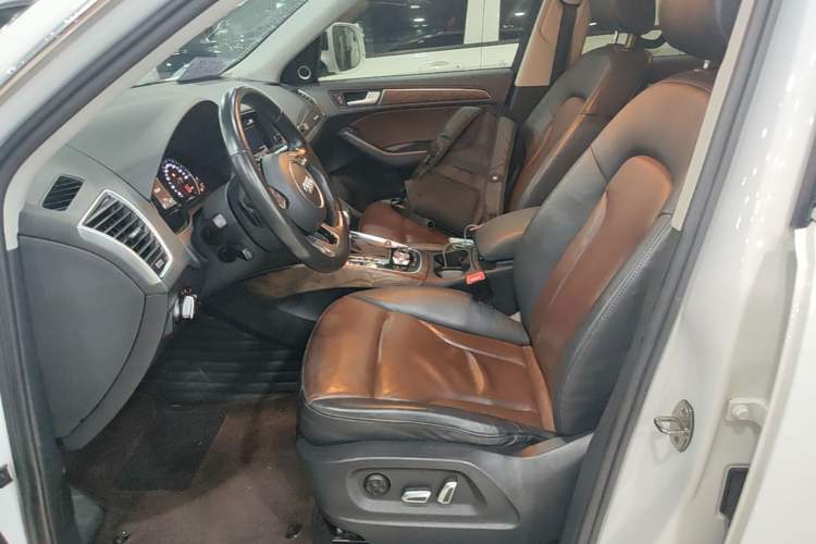 Used Audi Q5 2016 40 TFSI Comfort Model Left Front Seat