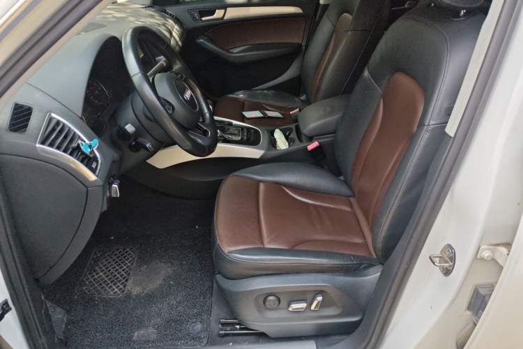 Used Audi Q5 2016 40 TFSI Technology Edition Left Front Seat