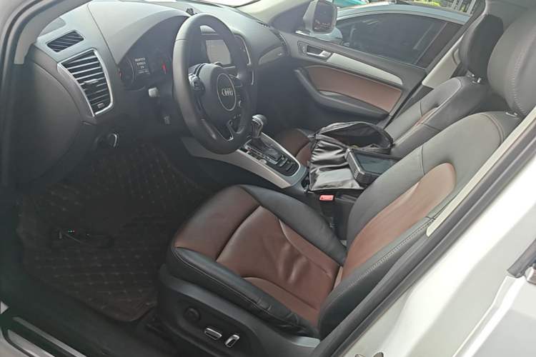 Used Audi Q5 2016 40 TFSI Technology Edition Left Front Seat