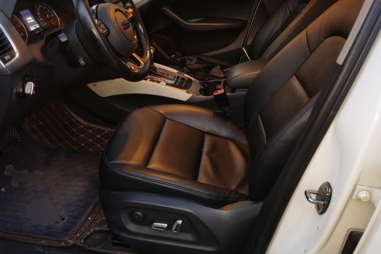 Used Audi Q5 2016 40 TFSI Trendy Edition Left Front Seat