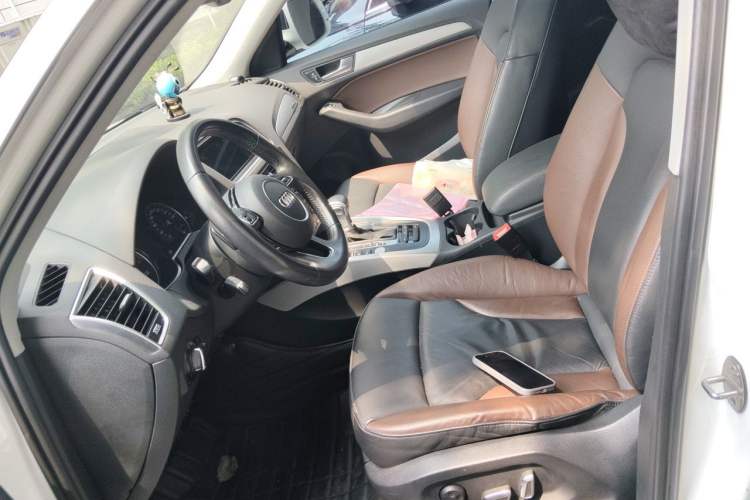 Used Audi Q5 2016 40 TFSI Technology Edition Left Front Seat