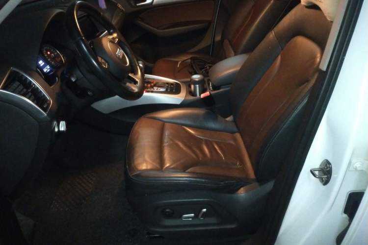 Used Audi Q5 2016 40 TFSI Technology Edition Left Front Seat