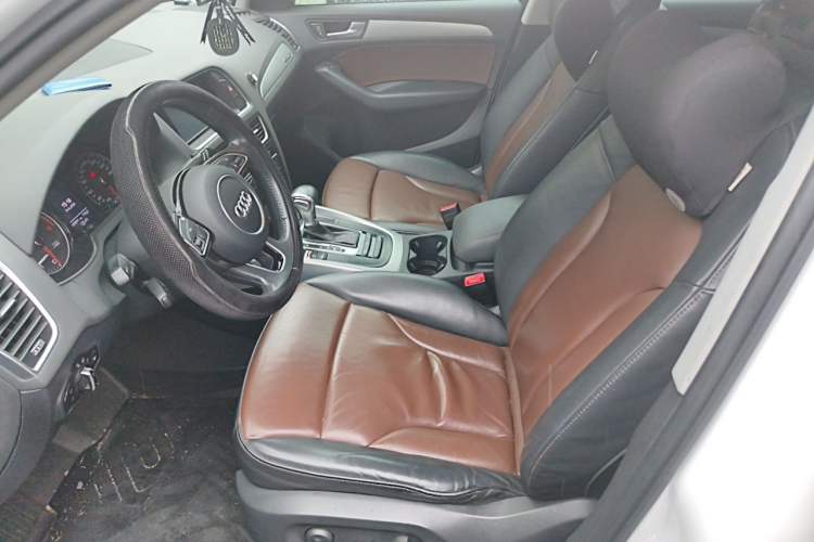Used Audi Q5 2016 40 TFSI Technology Edition Left Front Seat