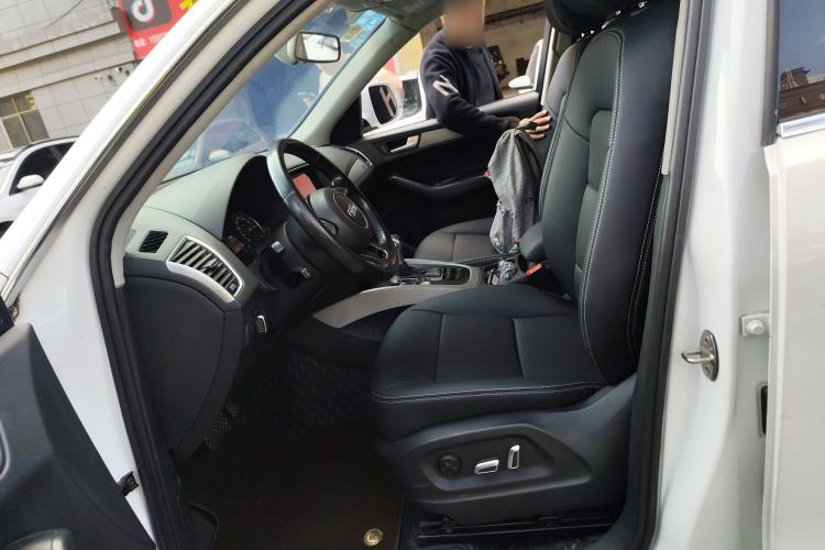 Used Audi Q5 2016 40 TFSI Trendy Edition Left Front Seat