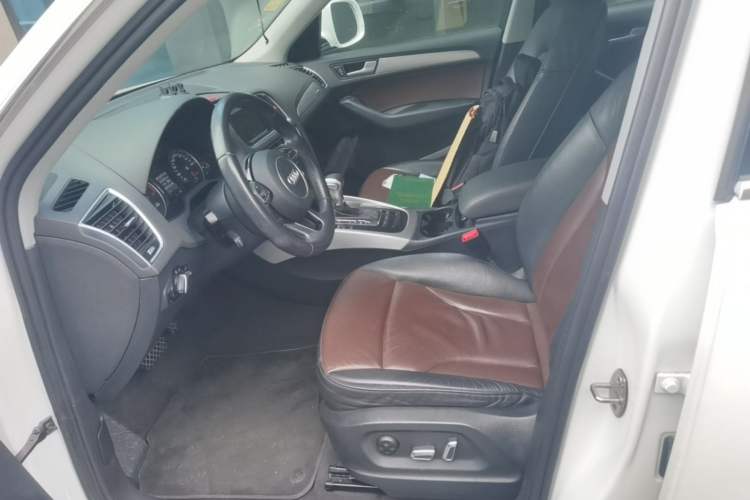 Used Audi Q5 2016 40 TFSI Technology Edition Left Front Seat