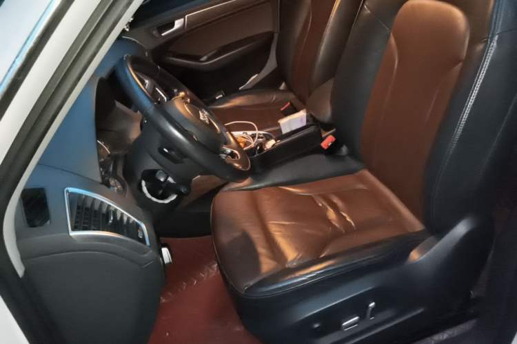 Used Audi Q5 2016 40 TFSI Comfort Model Left Front Seat