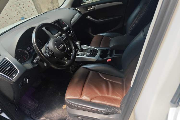 Used Audi Q5 2016 40 TFSI Technology Edition Left Front Seat