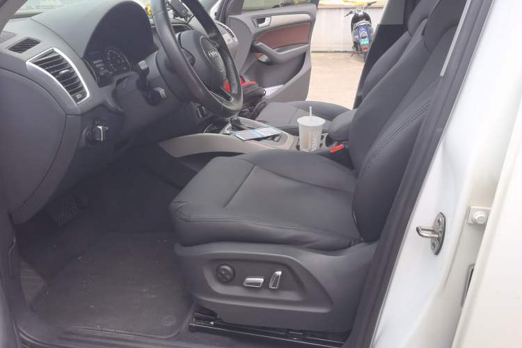 Used Audi Q5 2016 40 TFSI Trendy Edition Left Front Seat