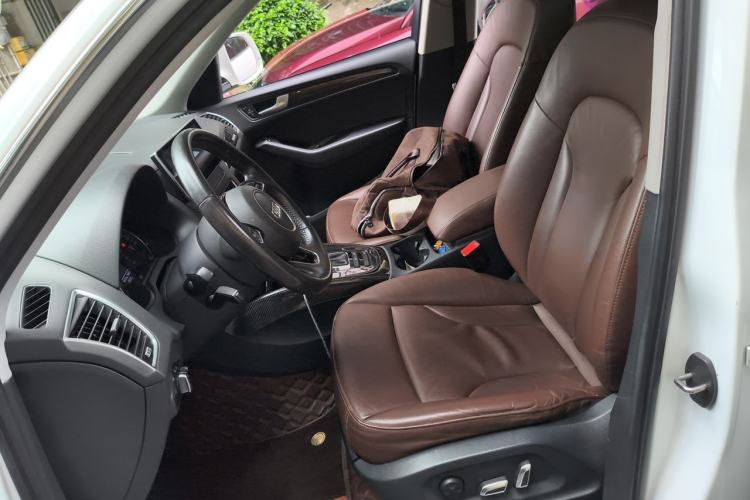 Used Audi Q5 2016 40 TFSI Technology Edition Left Front Seat