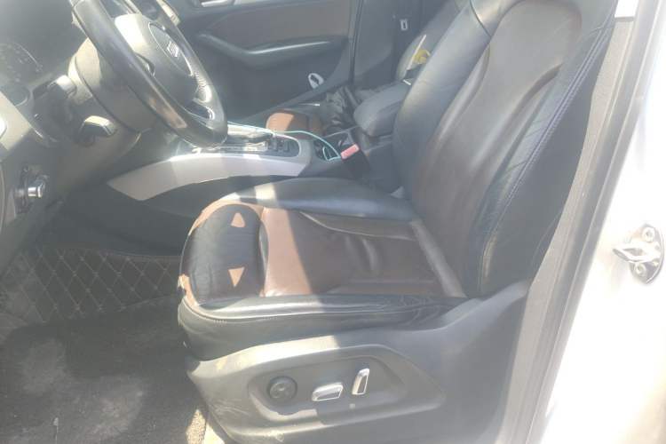 Used Audi Q5 2016 40 TFSI Technology Edition Left Front Seat