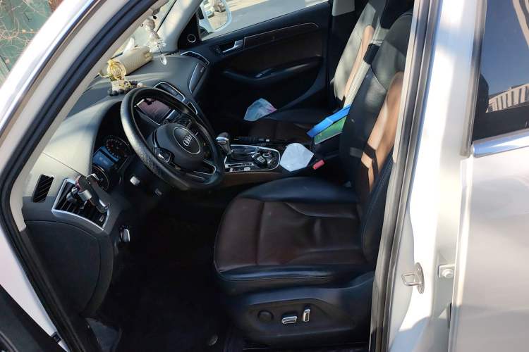 Used Audi Q5 2016 40 TFSI Technology Edition Left Front Seat