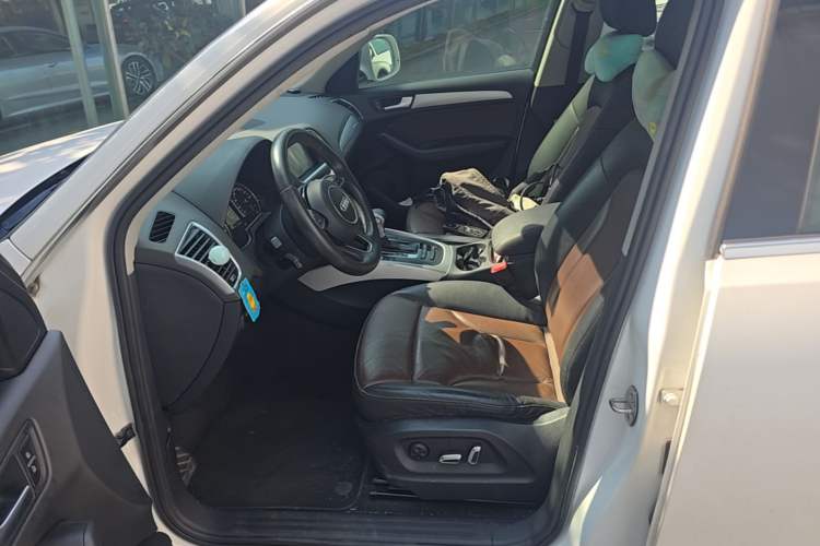 Used Audi Q5 2016 40 TFSI Technology Edition Left Front Seat