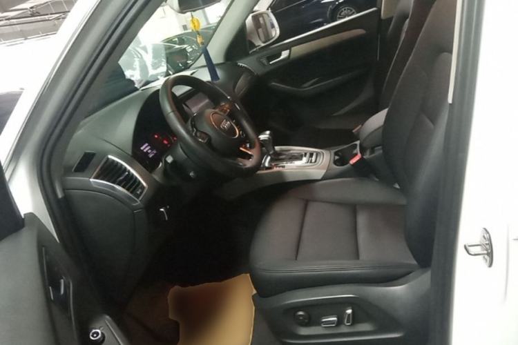 Used Audi Q5 2016 40 TFSI Trendy Edition Left Front Seat