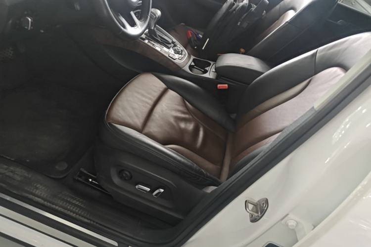 Used Audi Q5 2016 40 TFSI Comfort Model Left Front Seat