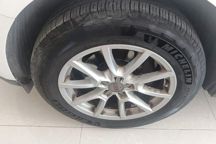 Used Audi Q5 2016 40 TFSI Trendy Edition Left Front Wheel Hub