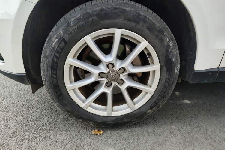 Used Audi Q5 2016 40 TFSI Trendy Edition Left Front Wheel Hub