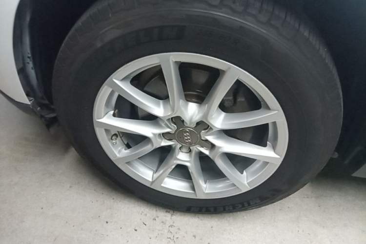 Used Audi Q5 2016 40 TFSI Trendy Edition Left Front Wheel Hub