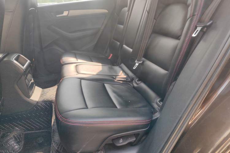 Used Audi Q5 2016 40 TFSI Trendy Edition Left Rear Seat