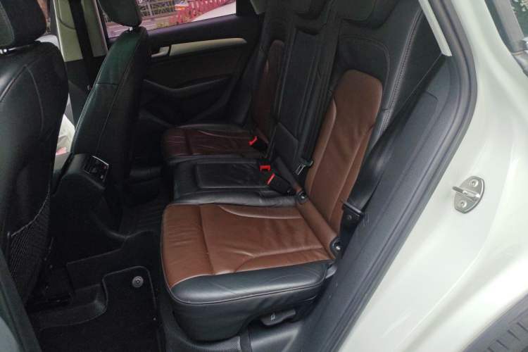 Used Audi Q5 2016 40 TFSI Technology Edition Left Rear Seat