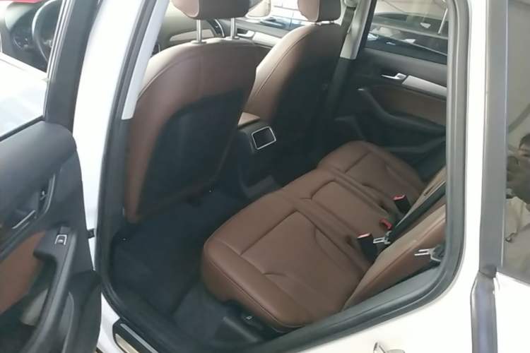 Used Audi Q5 2016 40 TFSI Trendy Edition Left Rear Seat