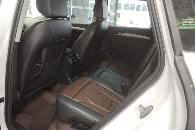 Used Audi Q5 2016 40 TFSI Technology Edition Left Rear Seat