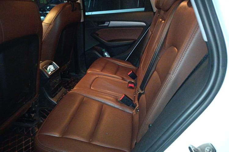 Used Audi Q5 2016 40 TFSI Trendy Edition Left Rear Seat