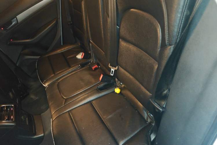 Used Audi Q5 2016 40 TFSI Trendy Edition Left Rear Seat