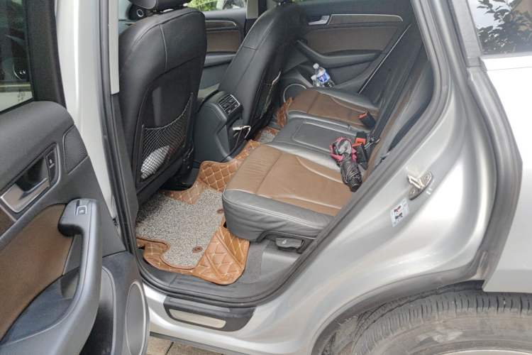Used Audi Q5 2016 40 TFSI Comfort Model Left Rear Seat