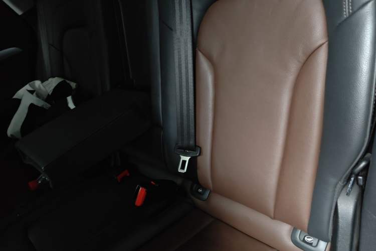 Used Audi Q5 2016 40 TFSI Technology Edition Left Rear Seat