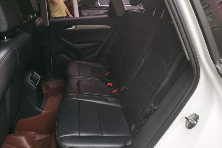 Used Audi Q5 2016 40 TFSI Trendy Edition Left Rear Seat