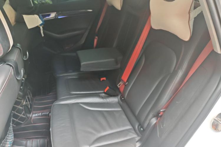 Used Audi Q5 2016 40 TFSI Special Edition Left Rear Seat