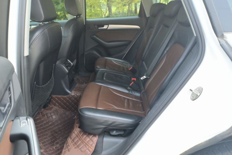 Used Audi Q5 2016 40 TFSI Technology Edition Left Rear Seat