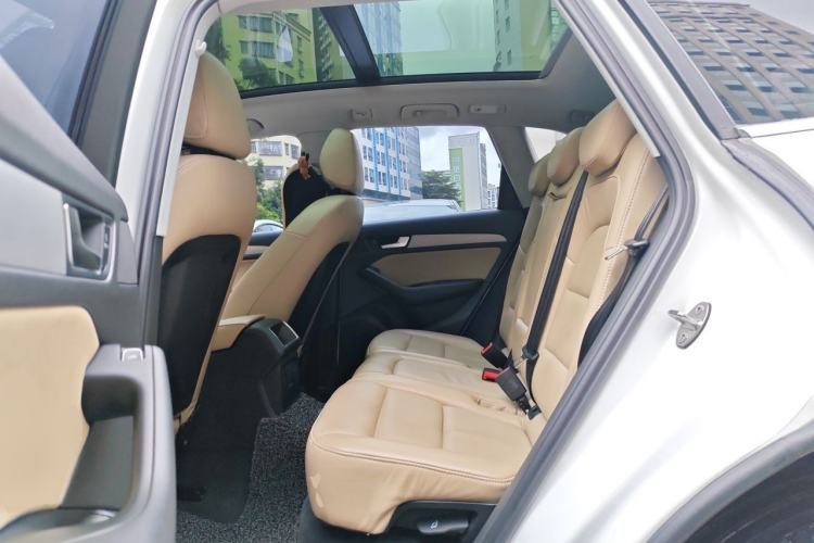 Used Audi Q5 2016 40 TFSI Trendy Edition Left Rear Seat