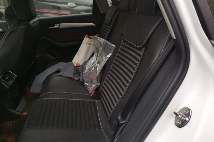 Used Audi Q5 2016 40 TFSI Comfort Model Left Rear Seat