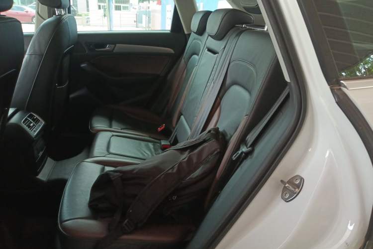 Used Audi Q5 2016 40 TFSI Comfort Model Left Rear Seat